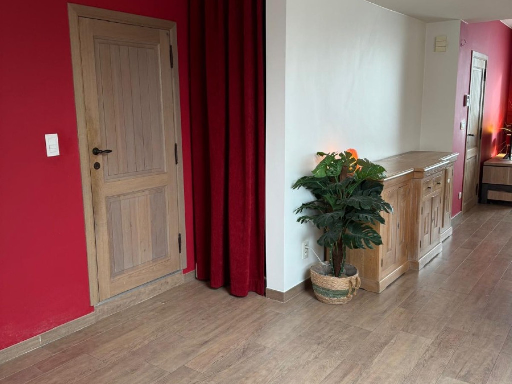 Stationsstraat - 76 - - 8830