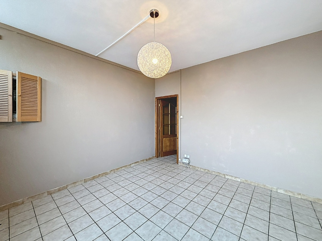 Rue Montavaux - 69 - - 7080