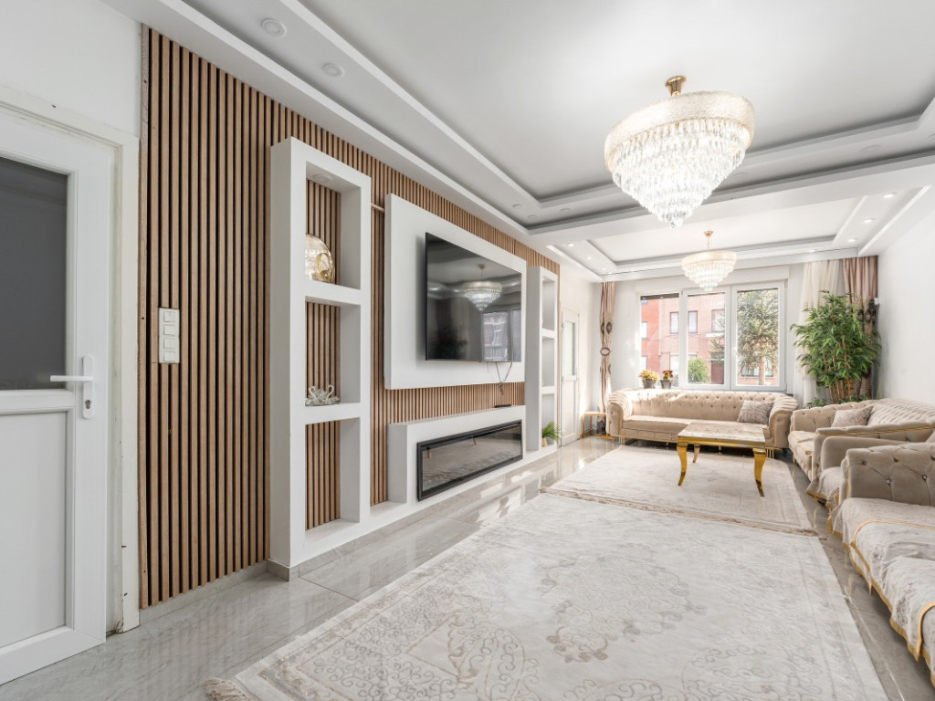 Heistraat - 38 - - 9100