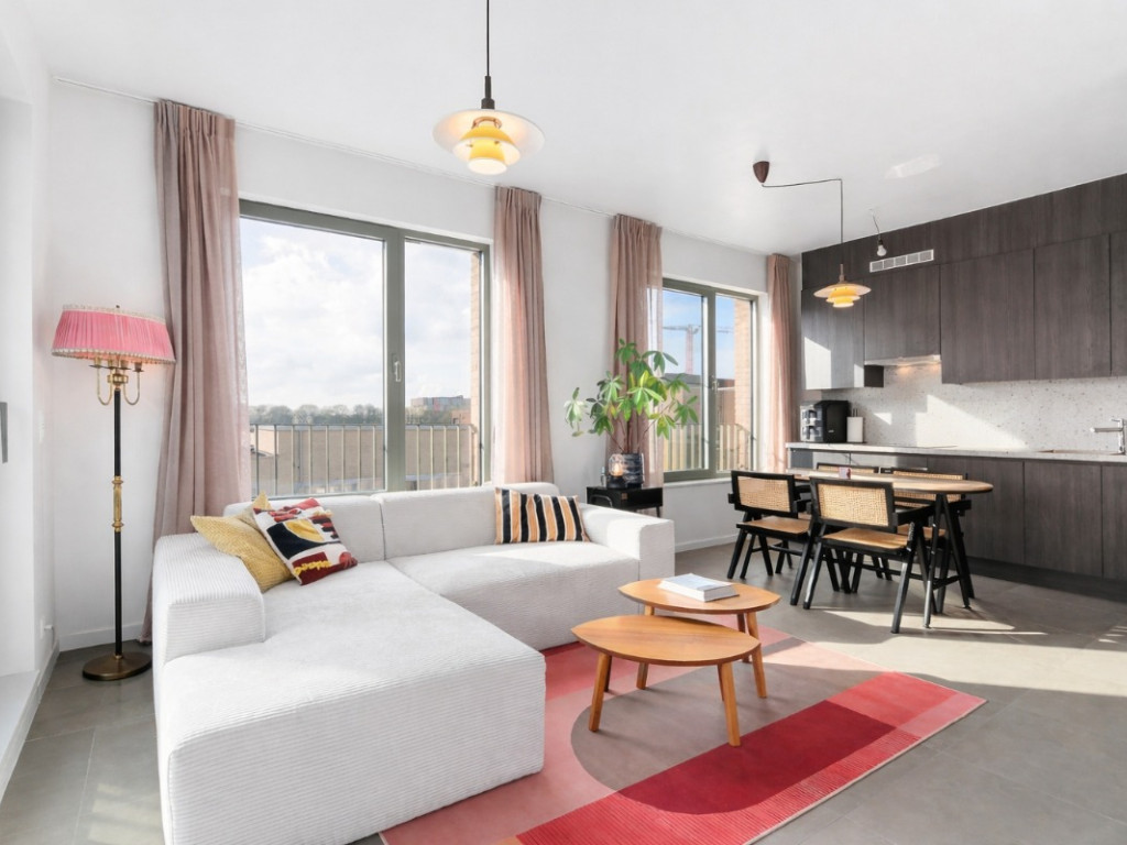 Leo J. Krynlaan - 27 - 202 - 2050