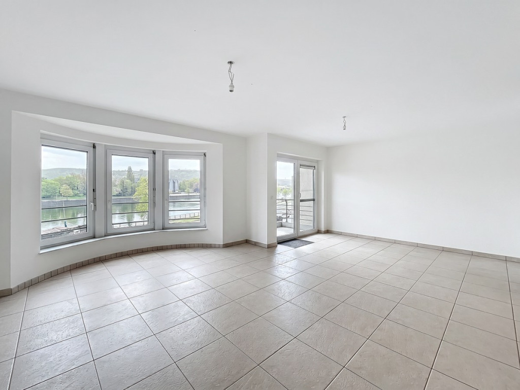 Quai de Compiègne - 56 - 22 - 4500