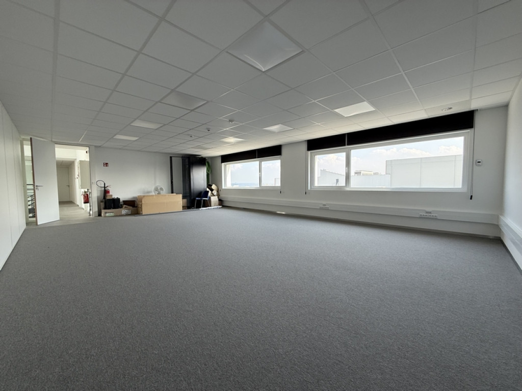 rue des Nouvelles Technologies - 3 - 2 - 4821