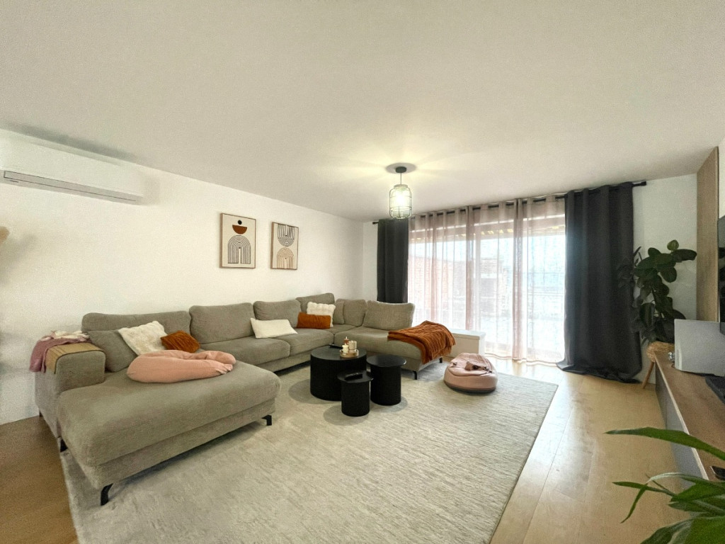 Priester Coulonstraat - 8 - - 8930