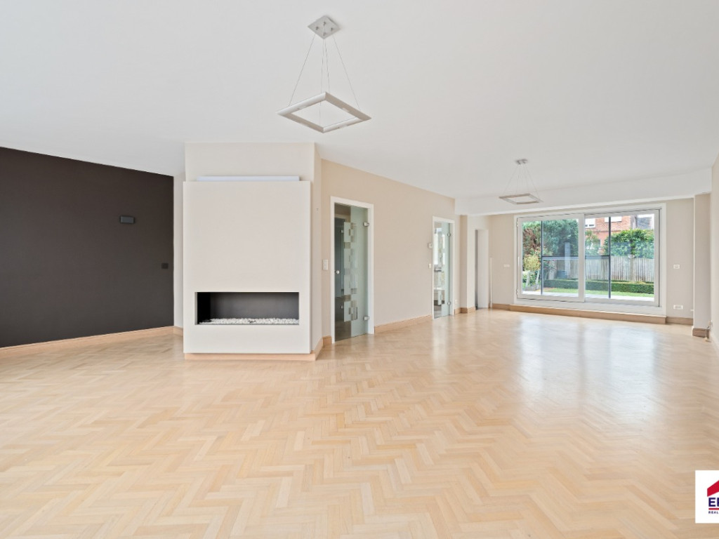 Emile de Blutslaan - 12 - - 1702