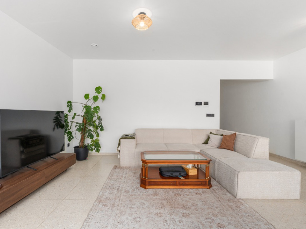 Veldstraat - 68 - 001 - 9100