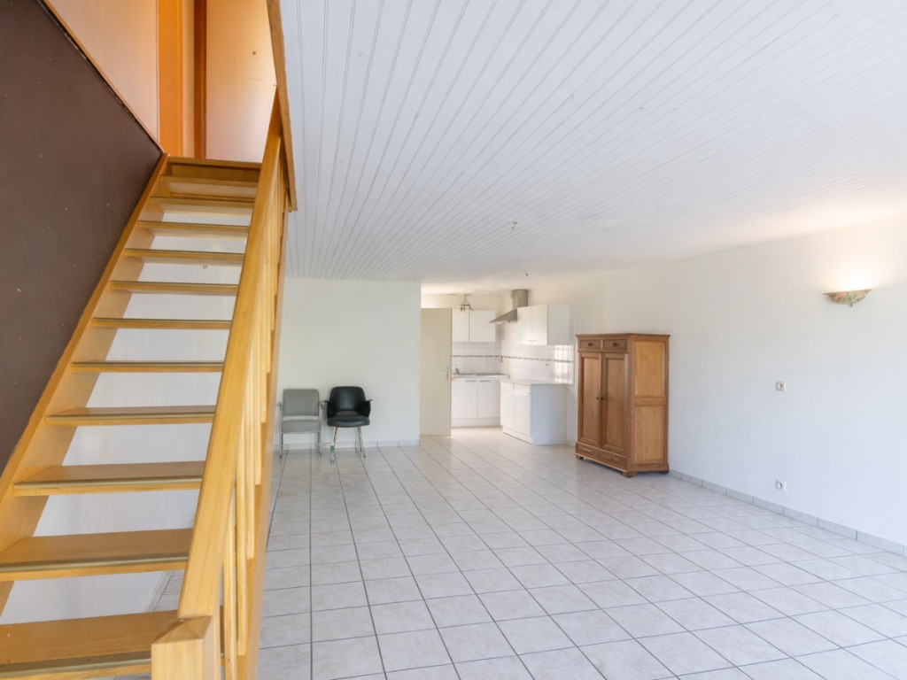 Place de la Goutelle - 231 - - 5550