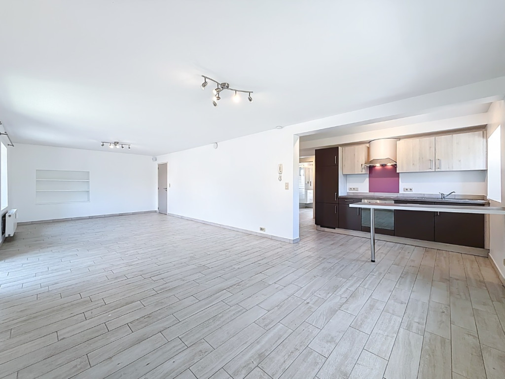 rue de la roche - 85 APP 6 - - 6990