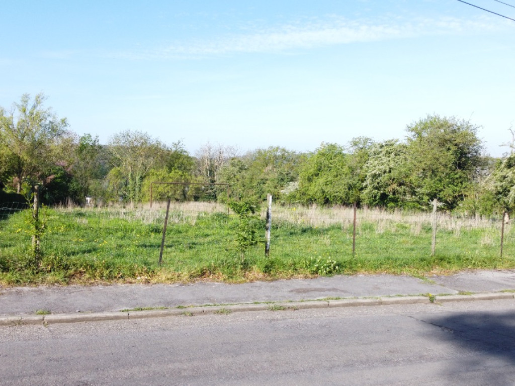 Allée Saint-Etienne au Mont - 36B - LOT 1 - 4500