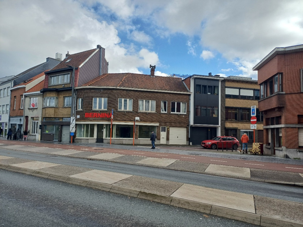 Kleine Laan - 18 - - 9100