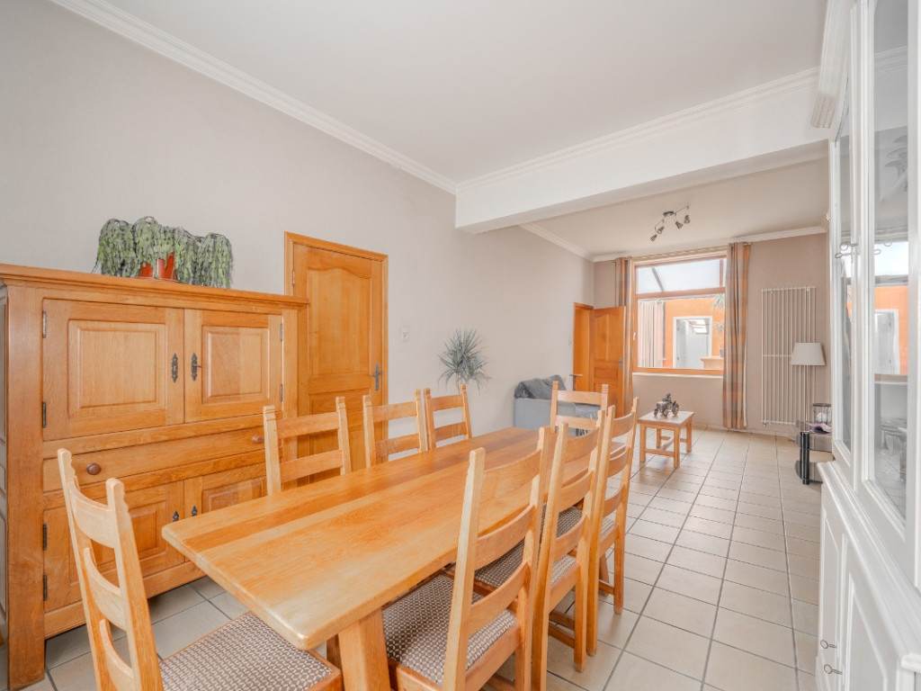 Rue de Velaine - 72 - - 5060