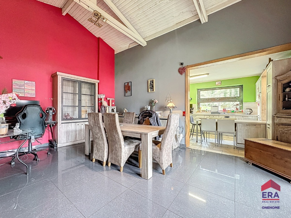 Rue du Samson - 25 - - 5300