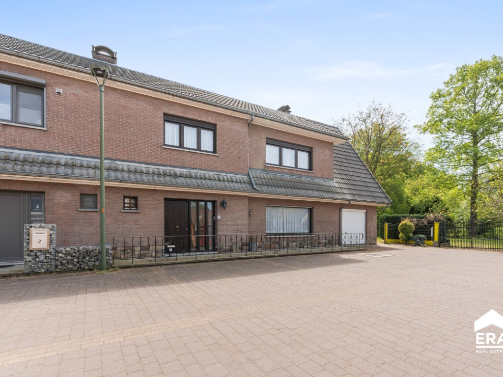 Stationsplein - 4 - - 3350
