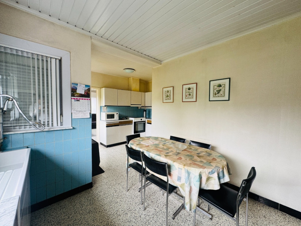 Lucasstraat - 11 - - 8840