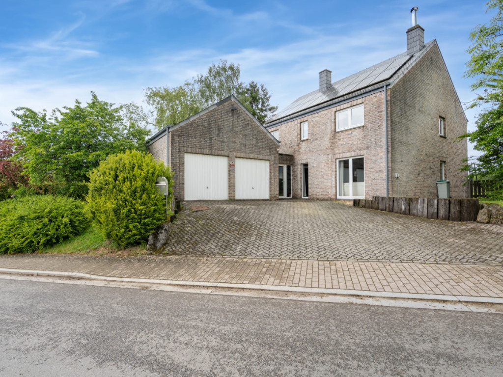 Rue d'Ambly - 48 - - 6900
