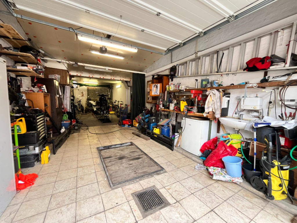 Rekestraat - 15+ - - 8940