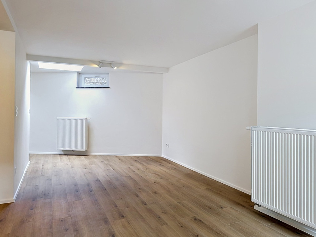 Rue Jean d'Outremeuse - 75 - 0021 - 4020