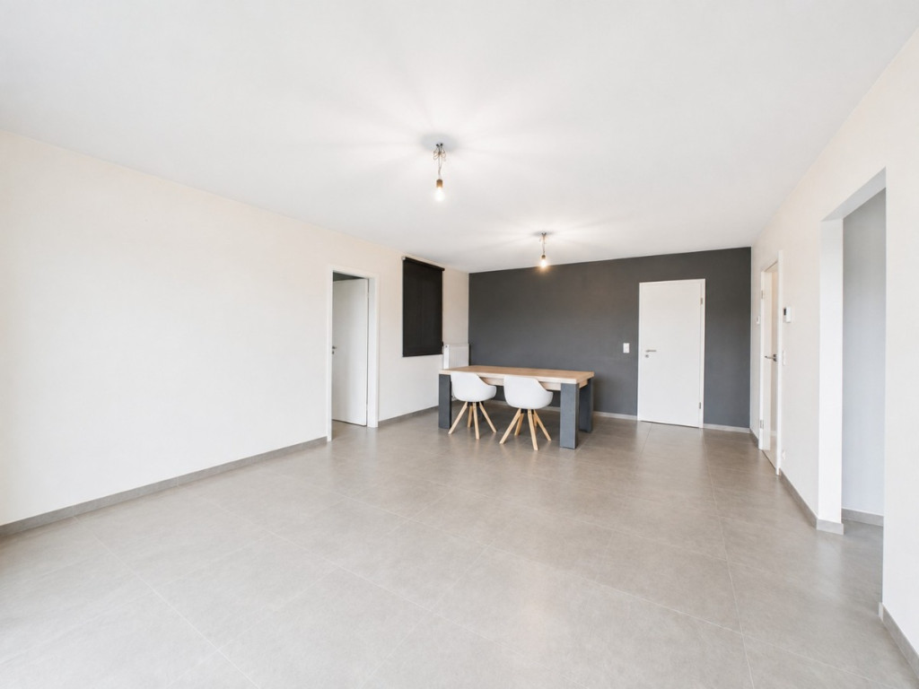 Rue Espinthe - 51 - 02 - 6900