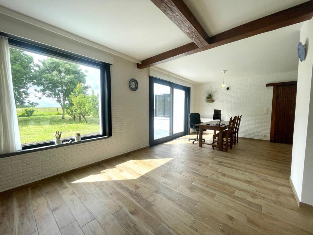 Millesteenstraat - 102 - - 8890