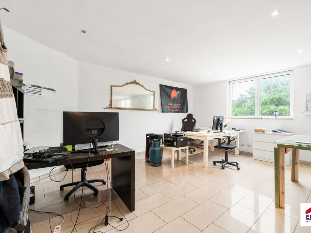 Rue Anna Boch - 9 - - 7100