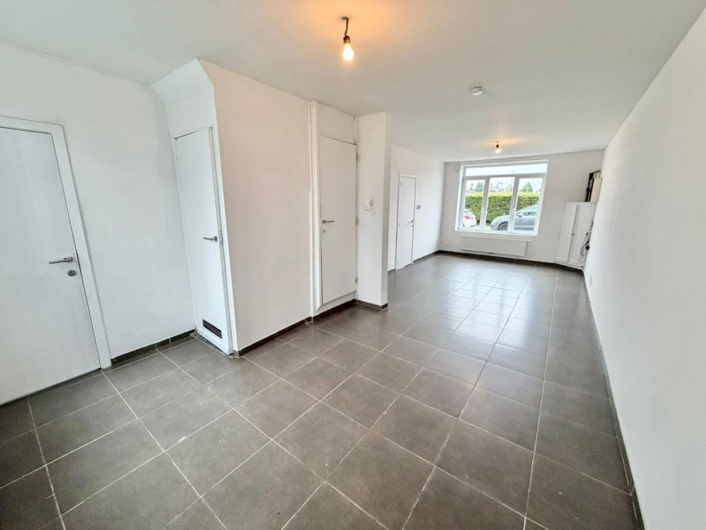 Komenstraat - 93 - - 8940