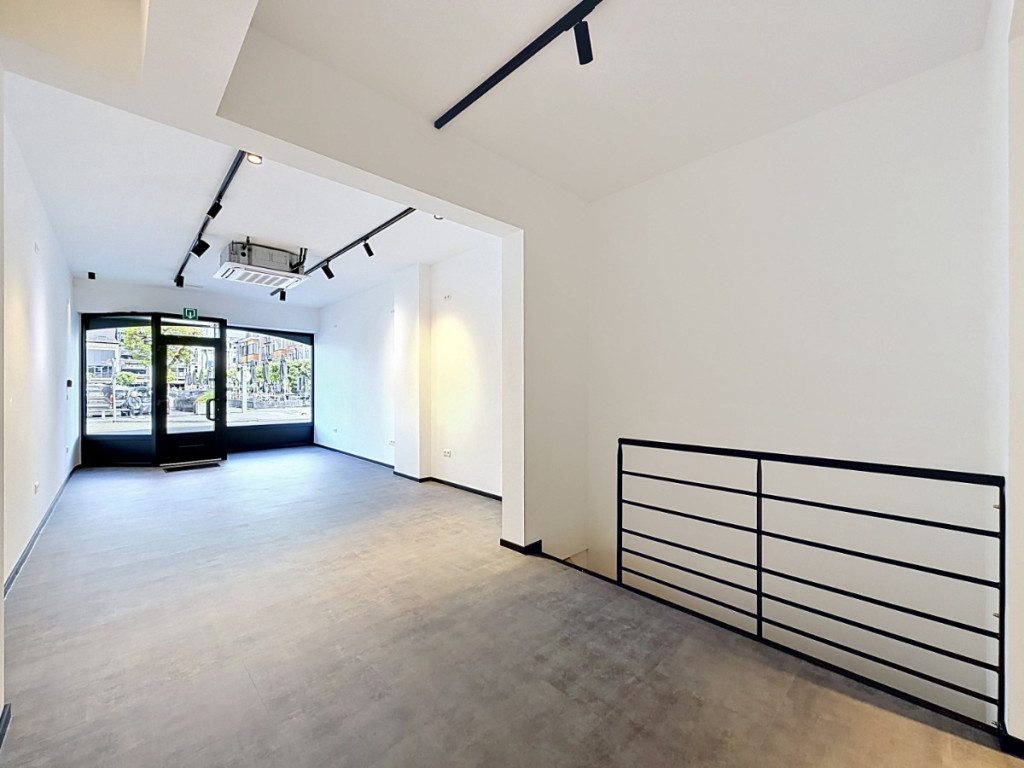Place Mac Auliffe - 49 - - 6600