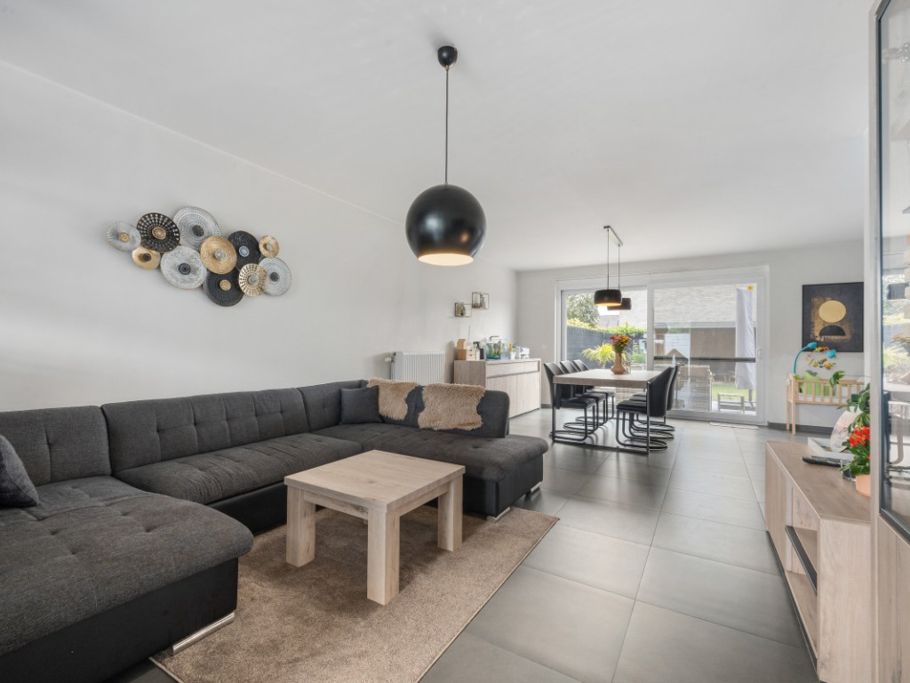 Ivonna Nevejanstraat - 16 - - 9041