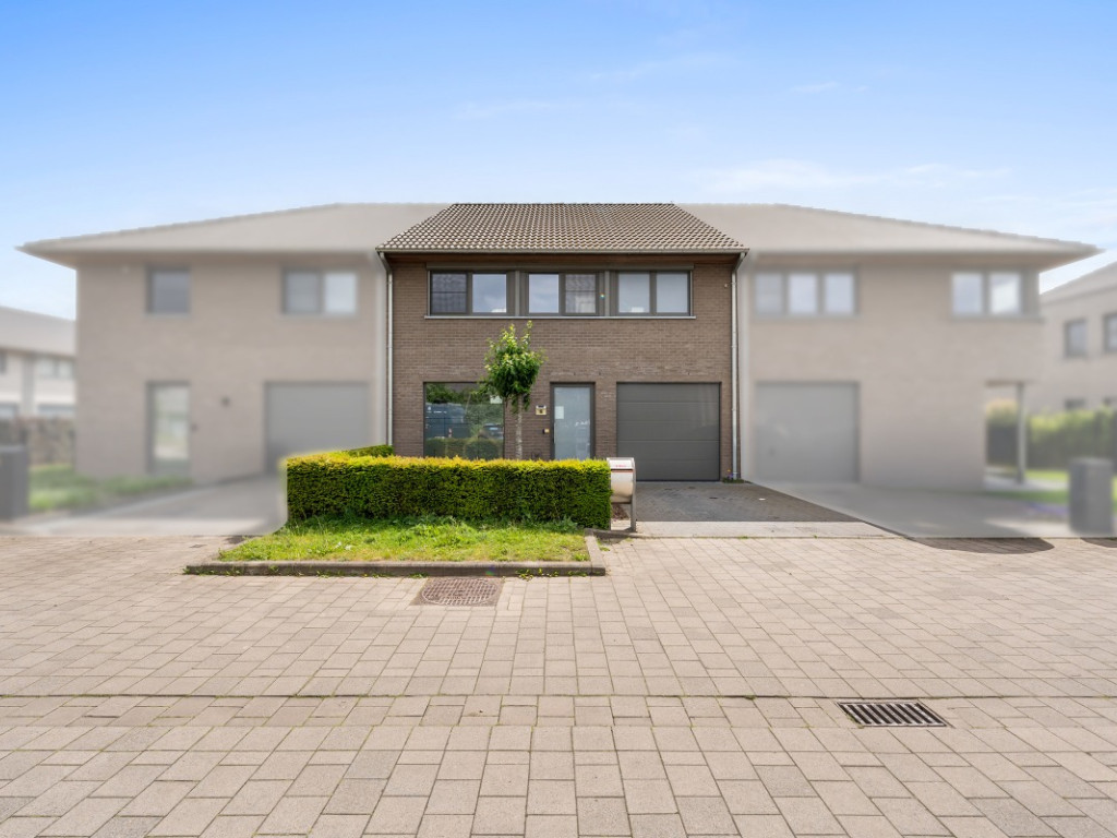 Ivonna Nevejanstraat - 16 - - 9041