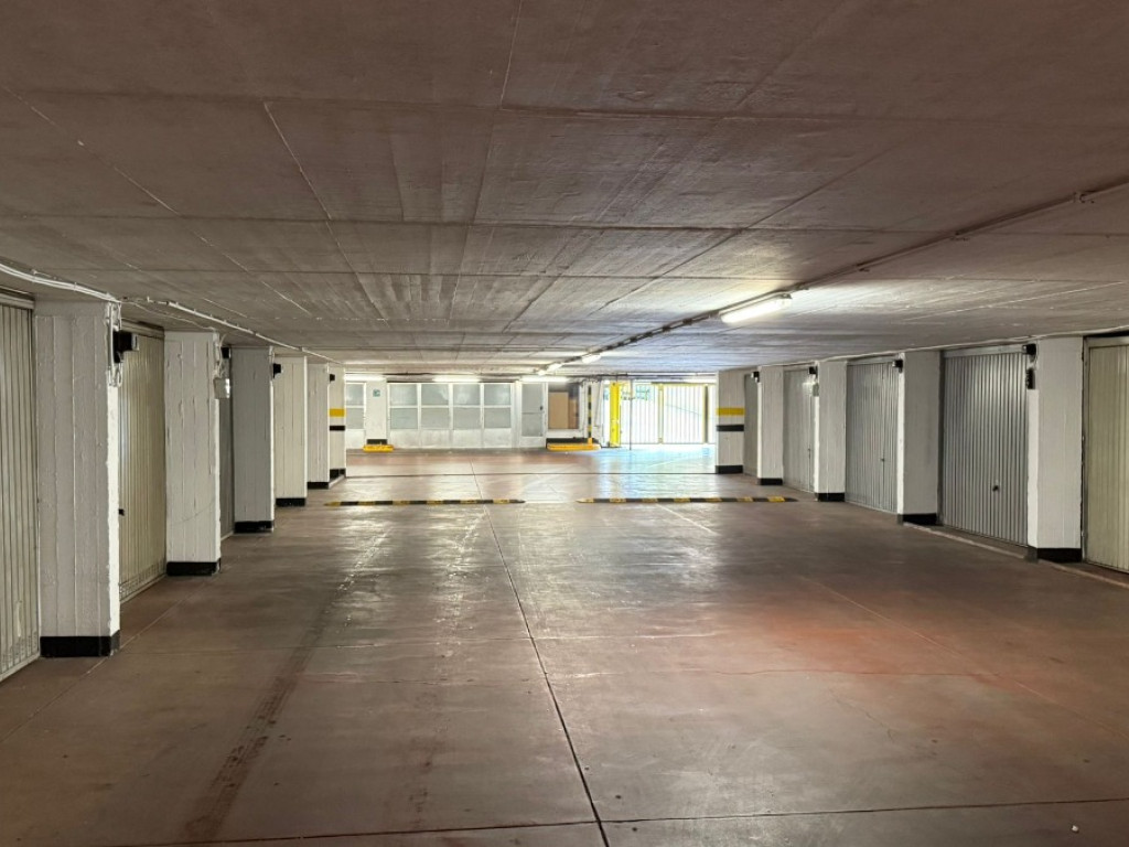 Boulevard Louis Mettewie - 73 - Garage - 1080
