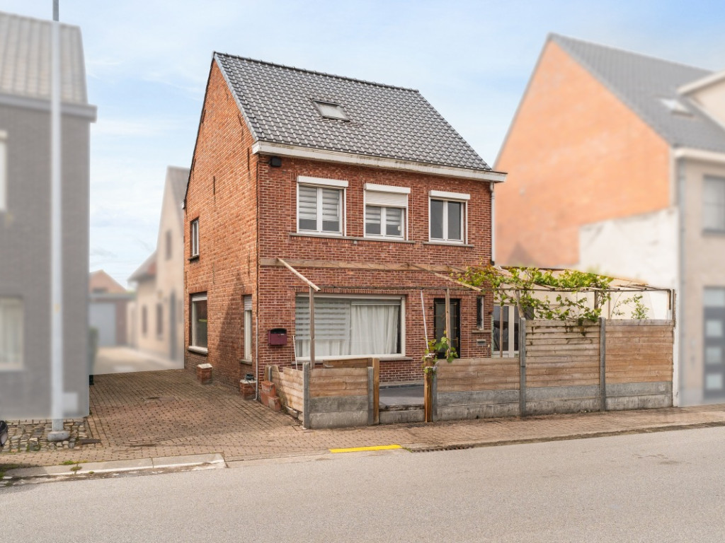 Bloemenstraat - 2 - - 9220