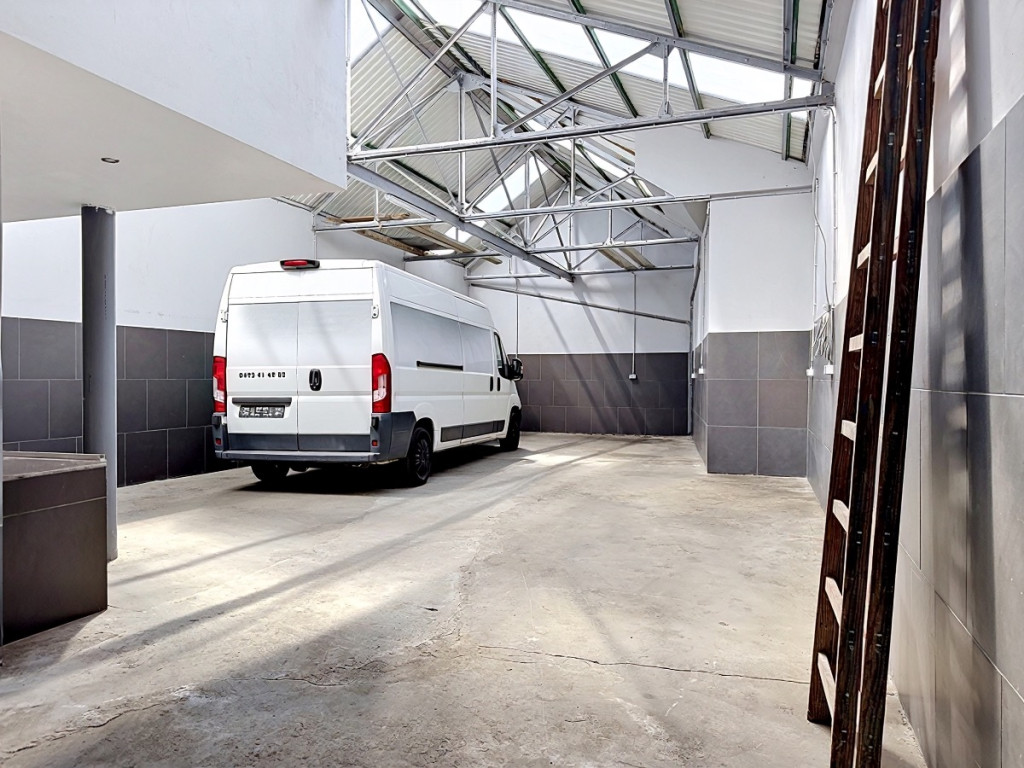 Rue Ernest Solvay - 75 - - 4000