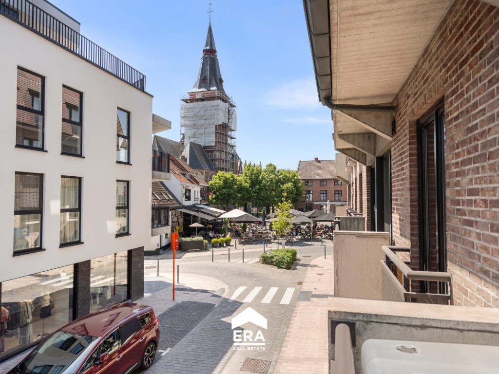 Markt - 6 - 1A - 9880