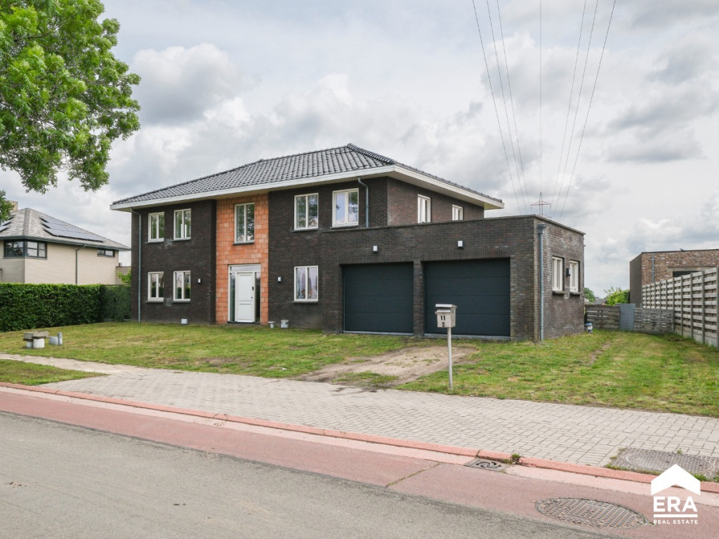 Hoevenstraat - 11 - - 3900