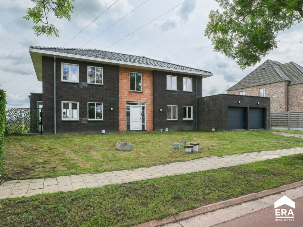Hoevenstraat - 11 - - 3900