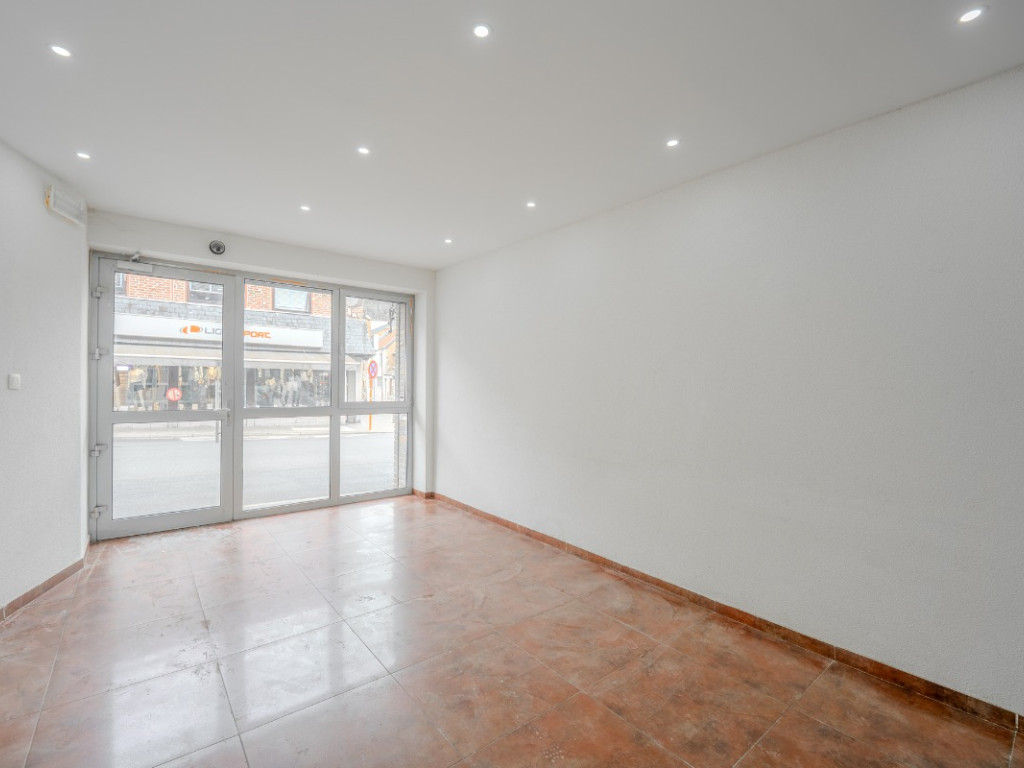 Rue Henry Orban - 3 - - 4920