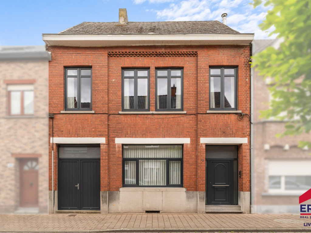 Burg. Rollierstraat - 32 - - 9470