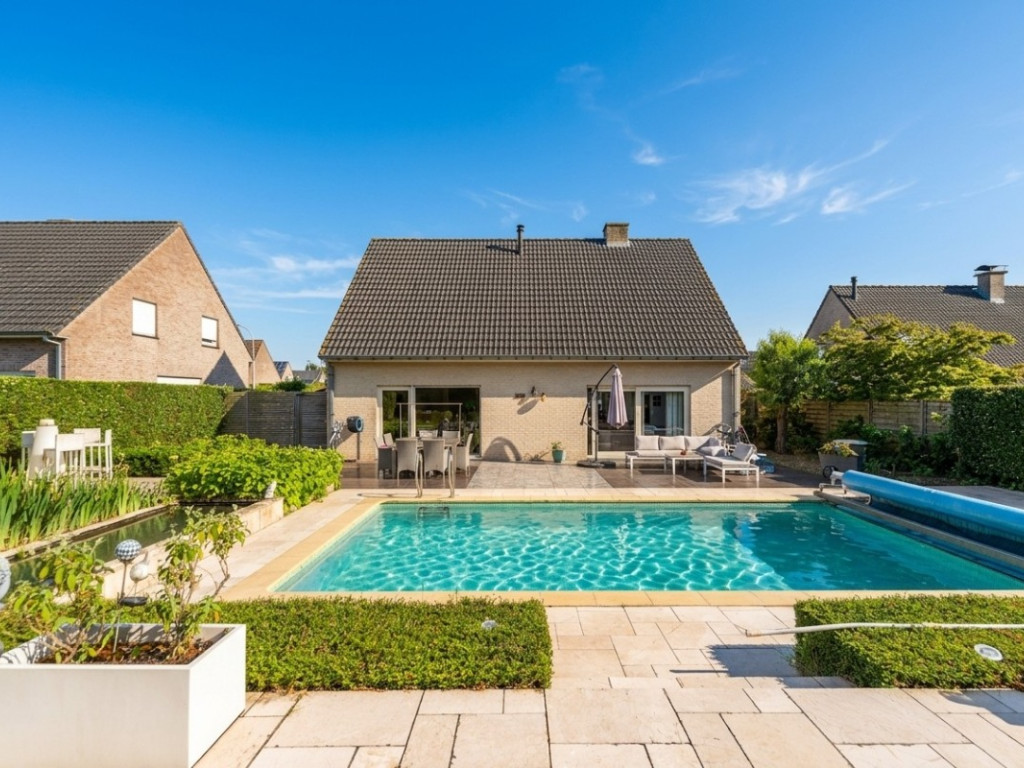 Blauwvoetstraat - 18 - - 8553
