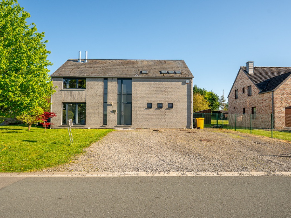 Rue Fostrie - 23 A - - 5530