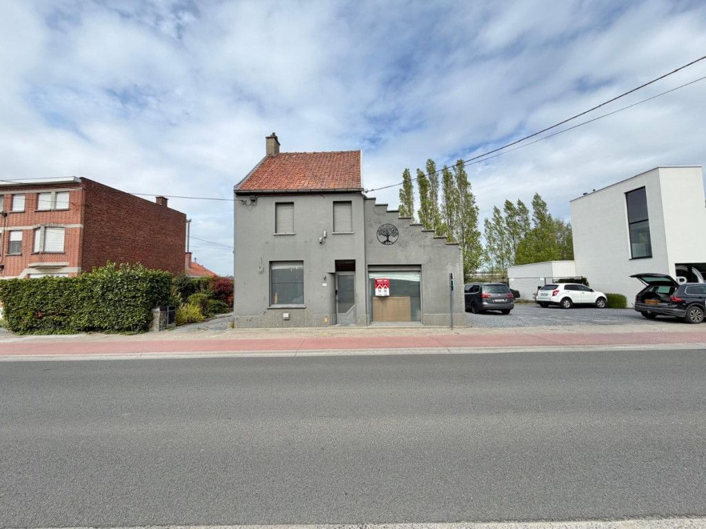 Izegemsestraat - 107 - - 8800