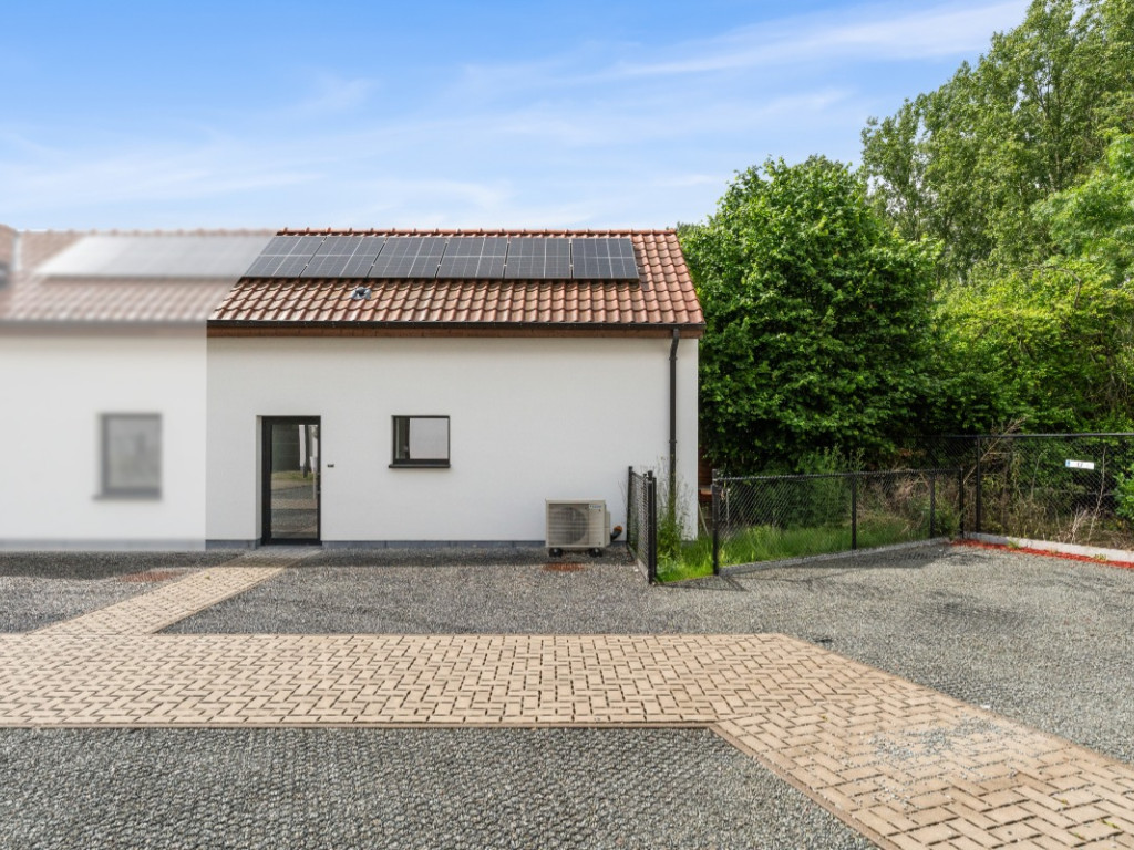 Buitenland - 33 - 4 - 2880