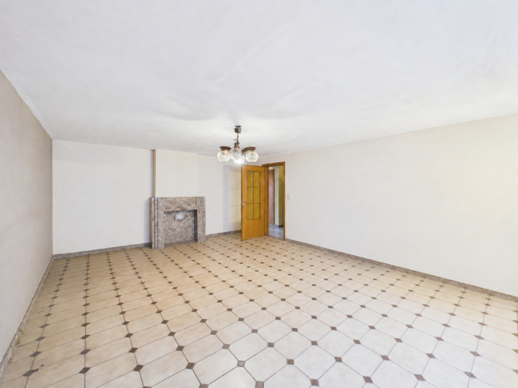 Rue de Marche - 7 - - 6870