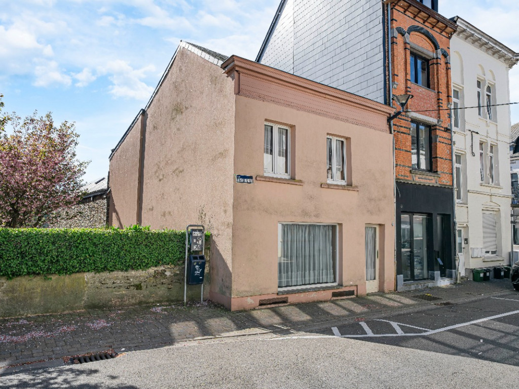 Rue Lucien burnotte - 44 - - 6840