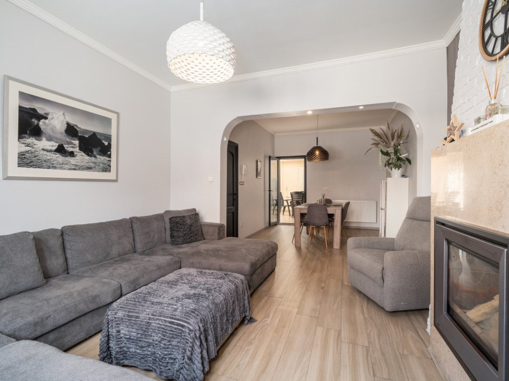 Stationsstraat - 118 - - 9280