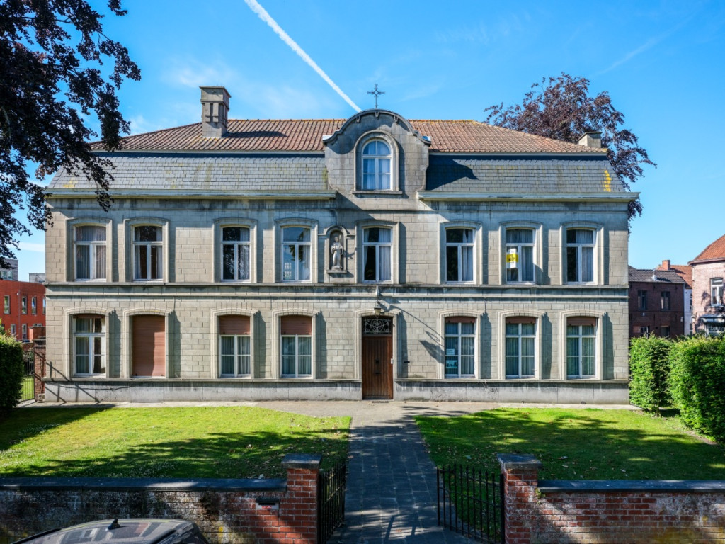 Kerkstraat - 13 - - 8870