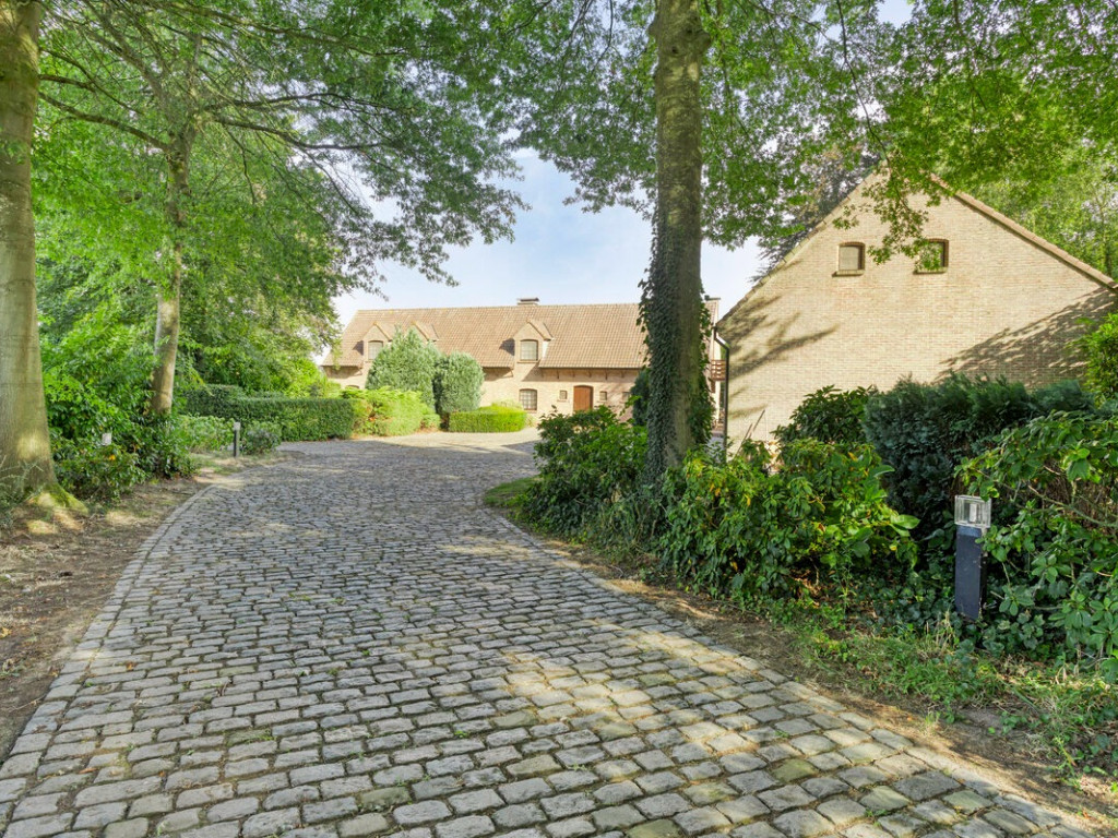 Eegalstraat - 26 - - 8570