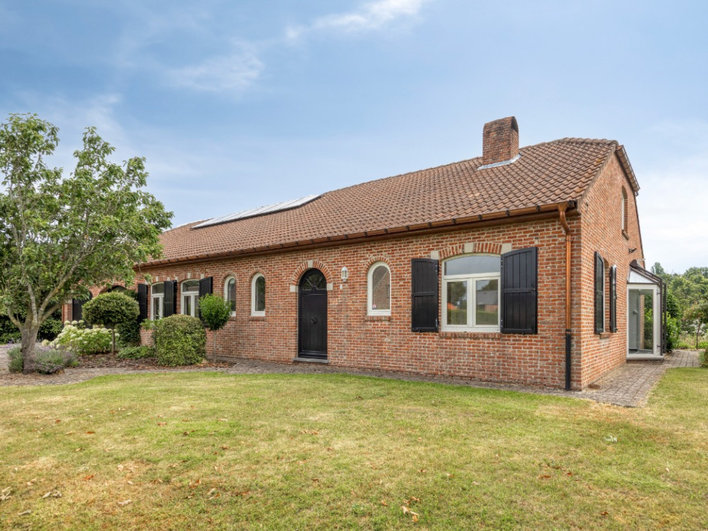 Broekhoven - 5 - - 2200