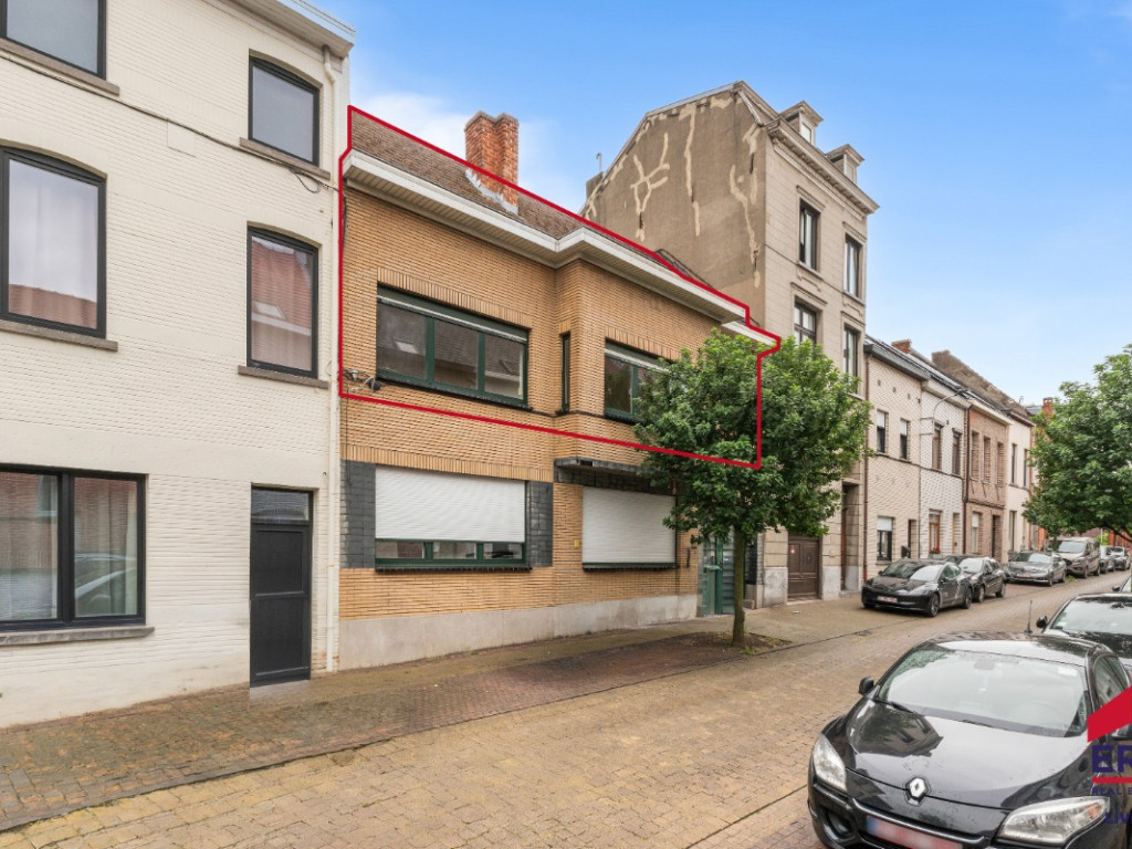 Dokter De Moorstraat - 6 - - 9300