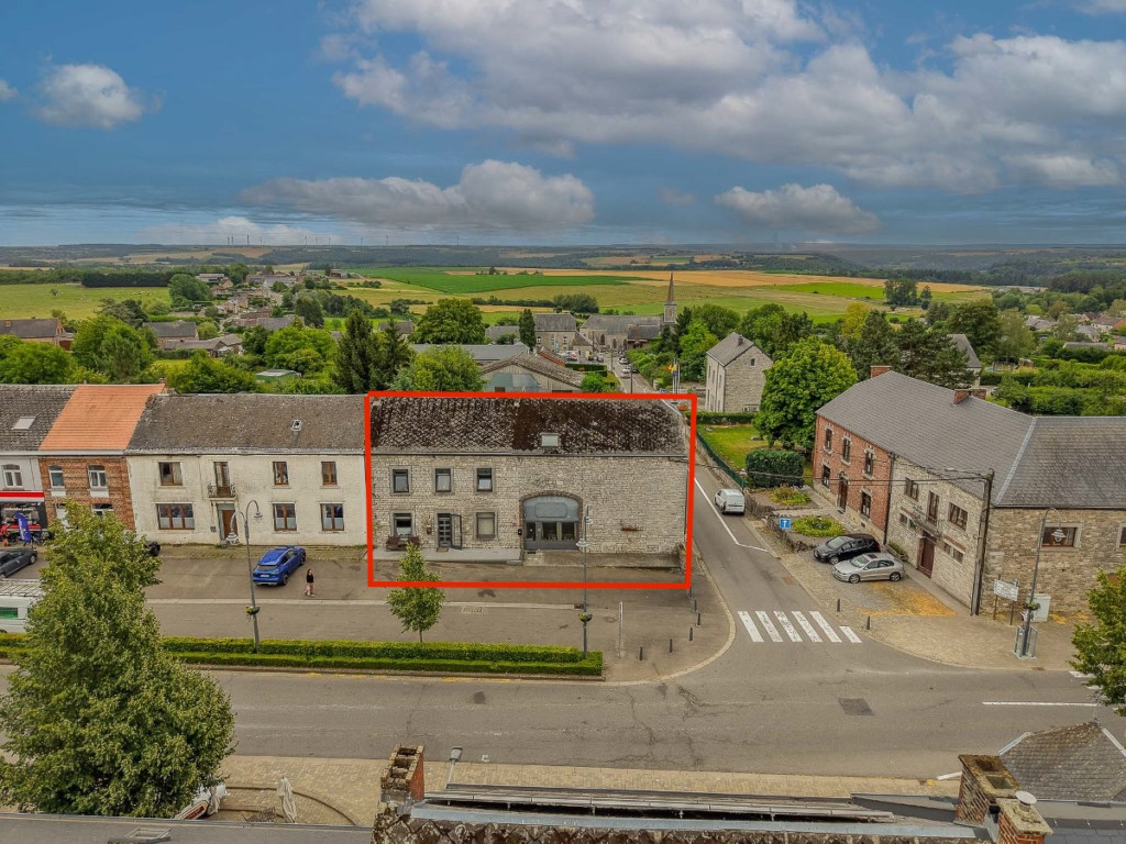 Place Henri Collignon - 18 et 20 - - 5520