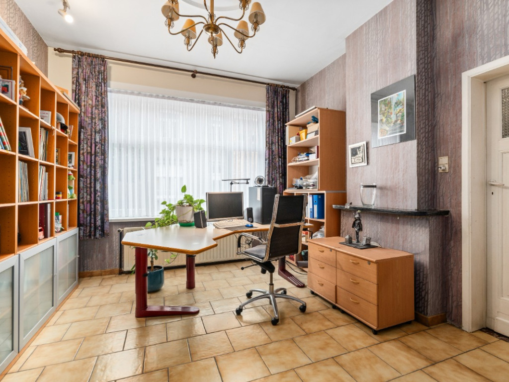 Burg. Rollierstraat - 32 - - 9470