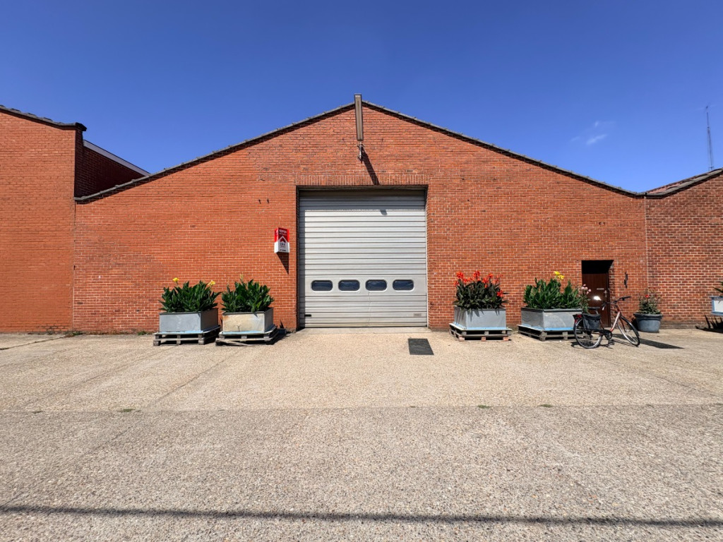 Stationstraat - 252 - loods 2 - 8890