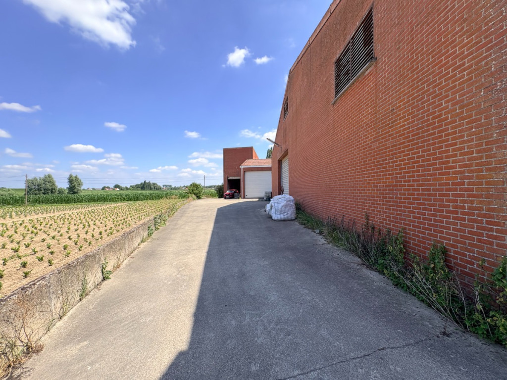 Stationstraat - 252 - loods 2 - 8890